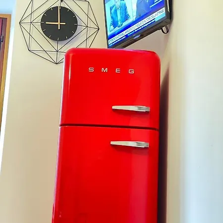 Smart Gold Elegant Style