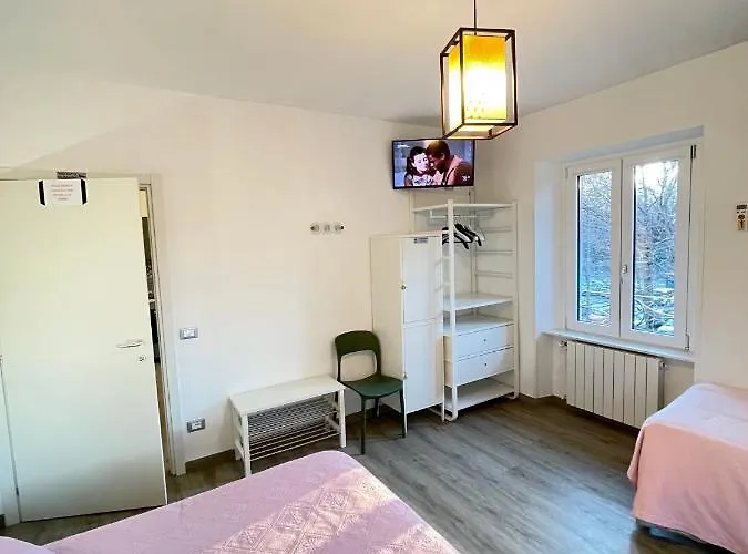 Smart Gold Elegant Style