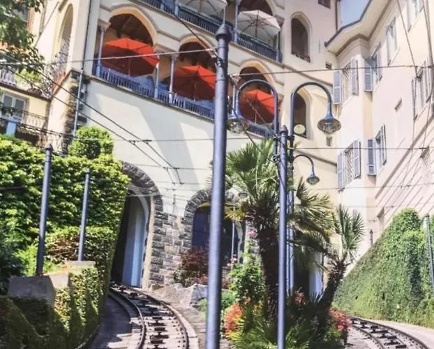 Smart Gold Elegant Style Lägenhet