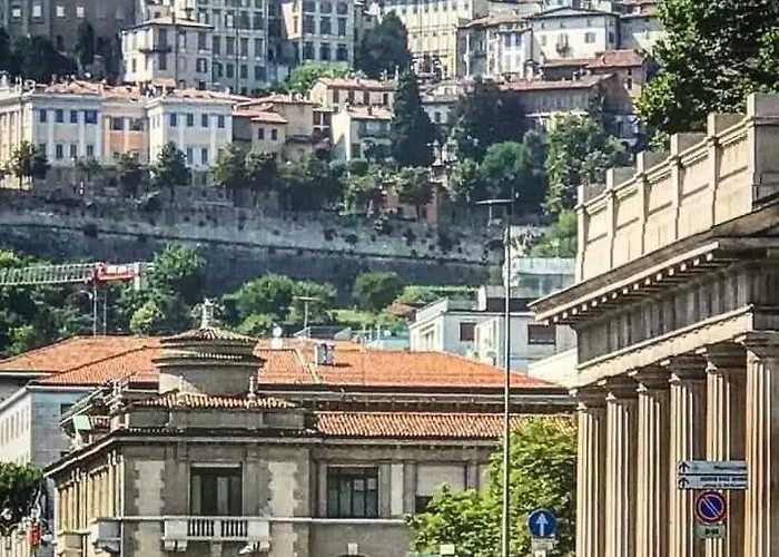 Smart Gold Elegant Style